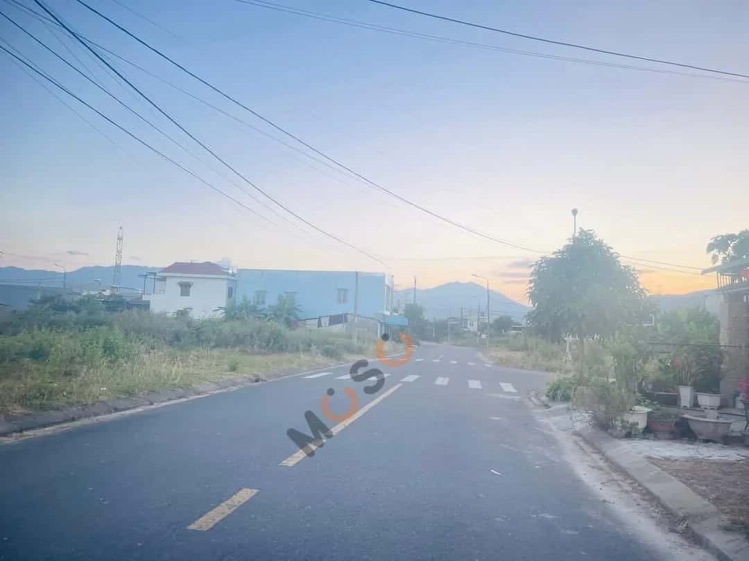 Bán đất Lô 554 phân khu B1-1 Khu tái định cư Hoà Liên 3, đường Hoà Liên 3 Huyện Hòa Vang, TP. Đà Nẵng – giá 2.8 tỷ — Hình 3 Bán đất Lô 554 phân khu B1-1 Khu tái định cư Hoà Liên 3, đường Hoà Liên 3 Huyện Hòa Vang, TP. Đà Nẵng – giá 2.8 tỷ — Hình 3