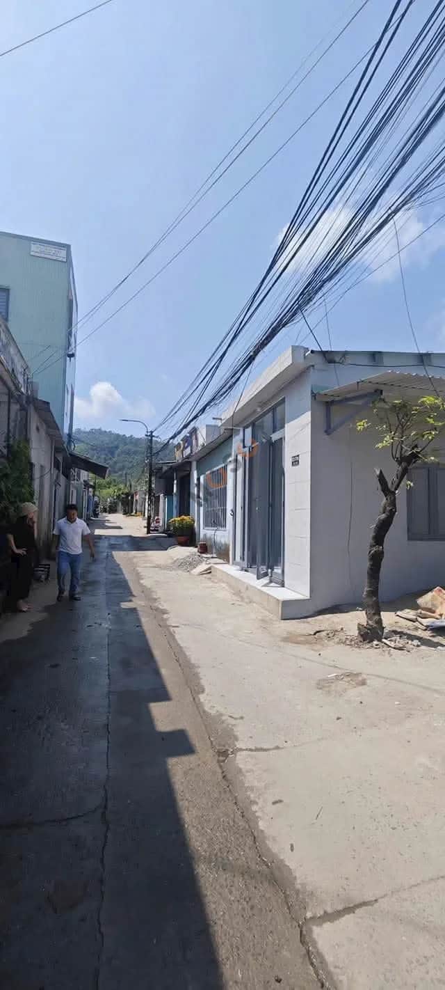 Bán nhà hẻm Âu Cơ Quận Liên Chiểu, TP. Đà Nẵng – 2 phòng ngủ, giá 3.7 tỷ Bán nhà hẻm Âu Cơ Quận Liên Chiểu, TP. Đà Nẵng – 2 phòng ngủ, giá 3.7 tỷ