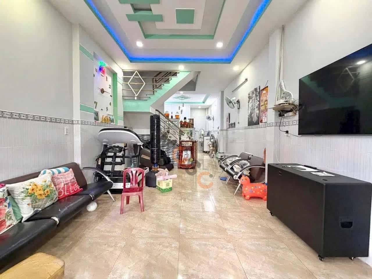 Bán nhà hẻm Hà Huy Giáp Quận 12, TP.HCM – 4 phòng ngủ, giá 4.5 tỷ — Hình 2 Bán nhà hẻm Hà Huy Giáp Quận 12, TP.HCM – 4 phòng ngủ, giá 4.5 tỷ — Hình 2