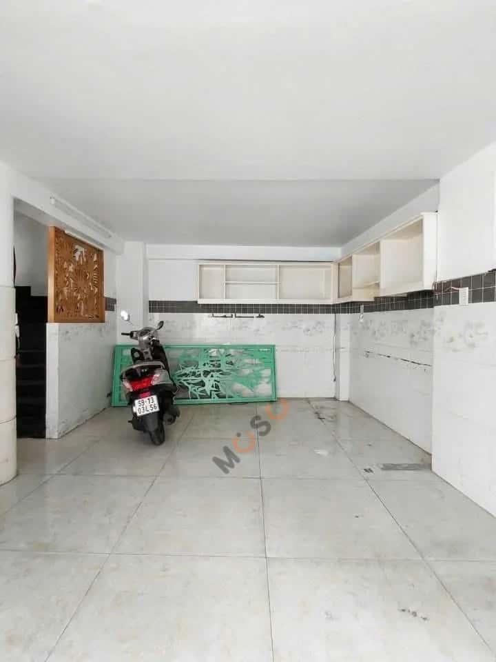 Bán nhà hẻm Hoàng Hoa Thám Quận Phú Nhuận, TP.HCM – 8 phòng ngủ, giá 11.5 tỷ — Hình 2 Bán nhà hẻm Hoàng Hoa Thám Quận Phú Nhuận, TP.HCM – 8 phòng ngủ, giá 11.5 tỷ — Hình 2