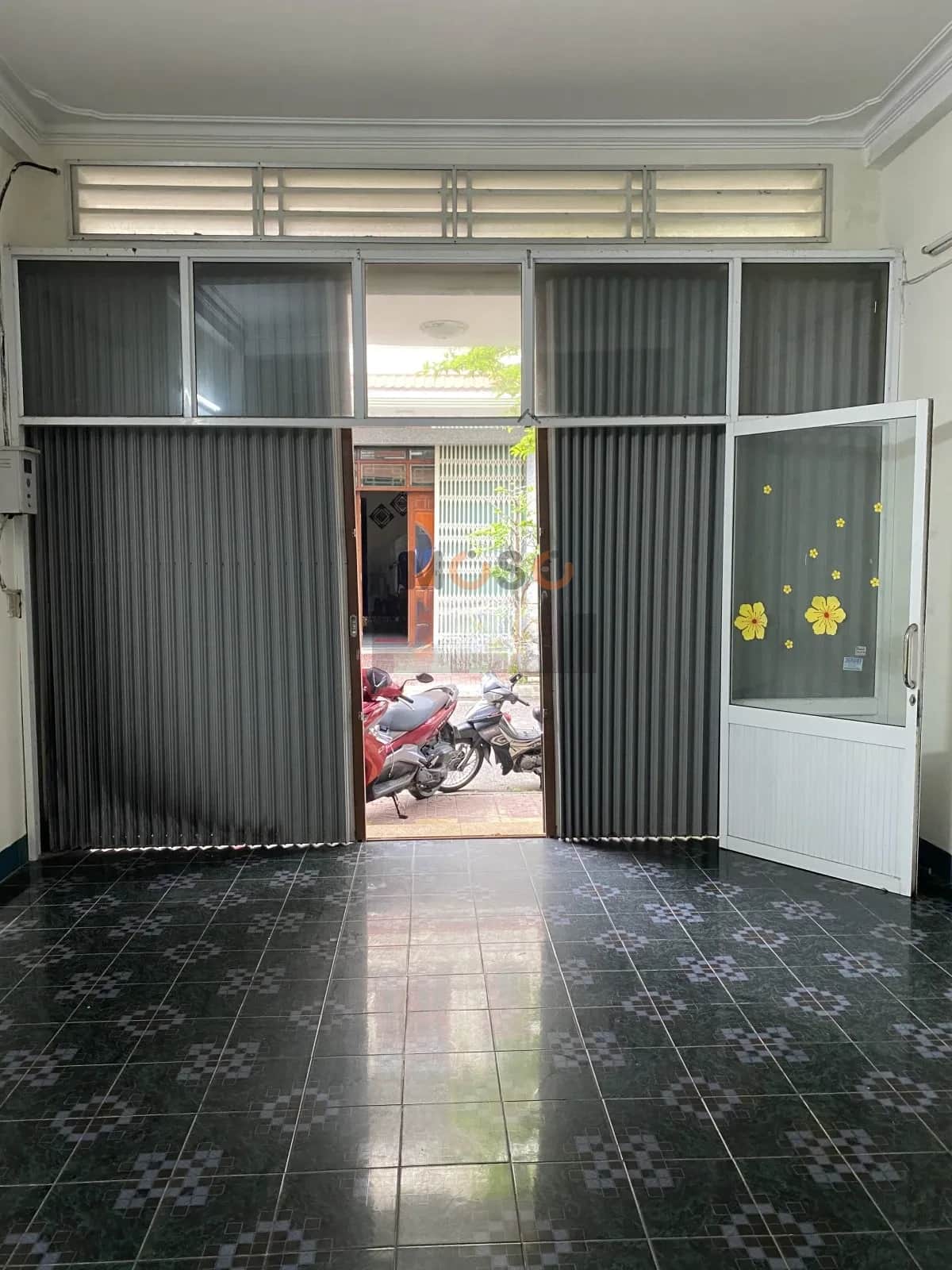 Cho thuê nhà hẻm Đường Nguyễn Trung Trực Quy Nhơn, Bình Định – giá 10.5 triệu Cho thuê nhà hẻm Đường Nguyễn Trung Trực Quy Nhơn, Bình Định – giá 10.5 triệu