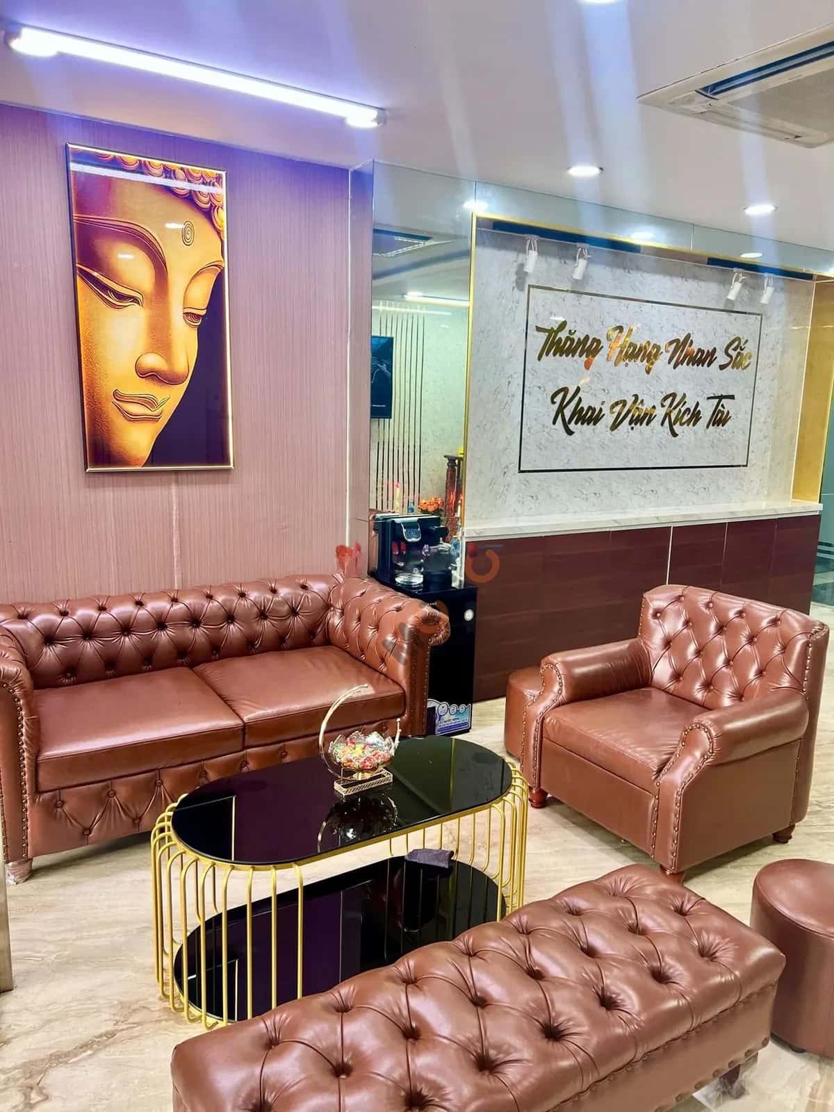 Cho thuê văn phòng Đường Trần Hưng Đạo Quận 1, TP.HCM – giá 180 triệu — Hình 2 Cho thuê văn phòng Đường Trần Hưng Đạo Quận 1, TP.HCM – giá 180 triệu — Hình 2