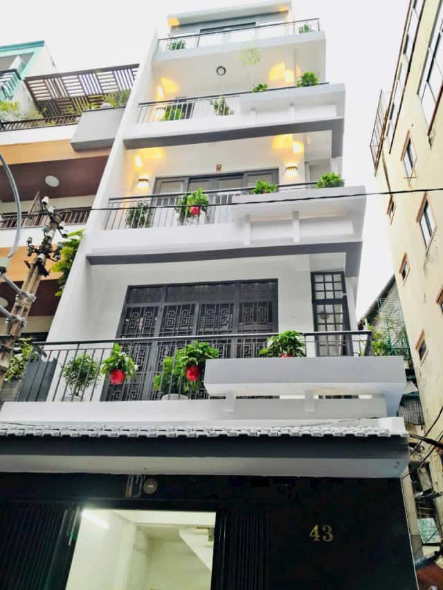 Bán nhà mặt tiền đường số 4 Quận 3, TP.HCM – 7 phòng ngủ, giá 15 tỷ Bán nhà mặt tiền đường số 4 Quận 3, TP.HCM – 7 phòng ngủ, giá 15 tỷ