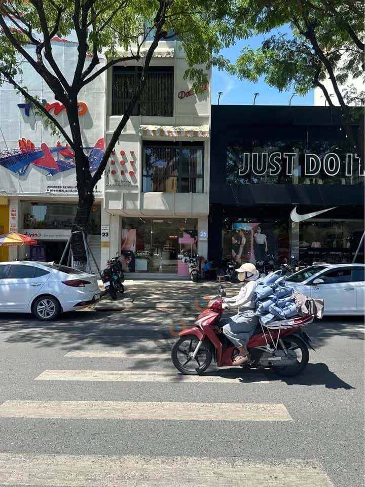 Bán nhà mặt tiền Nguyễn Văn Linh Quận Hải Châu, TP. Đà Nẵng – 1 phòng ngủ, giá 30 tỷ Bán nhà mặt tiền Nguyễn Văn Linh Quận Hải Châu, TP. Đà Nẵng – 1 phòng ngủ, giá 30 tỷ