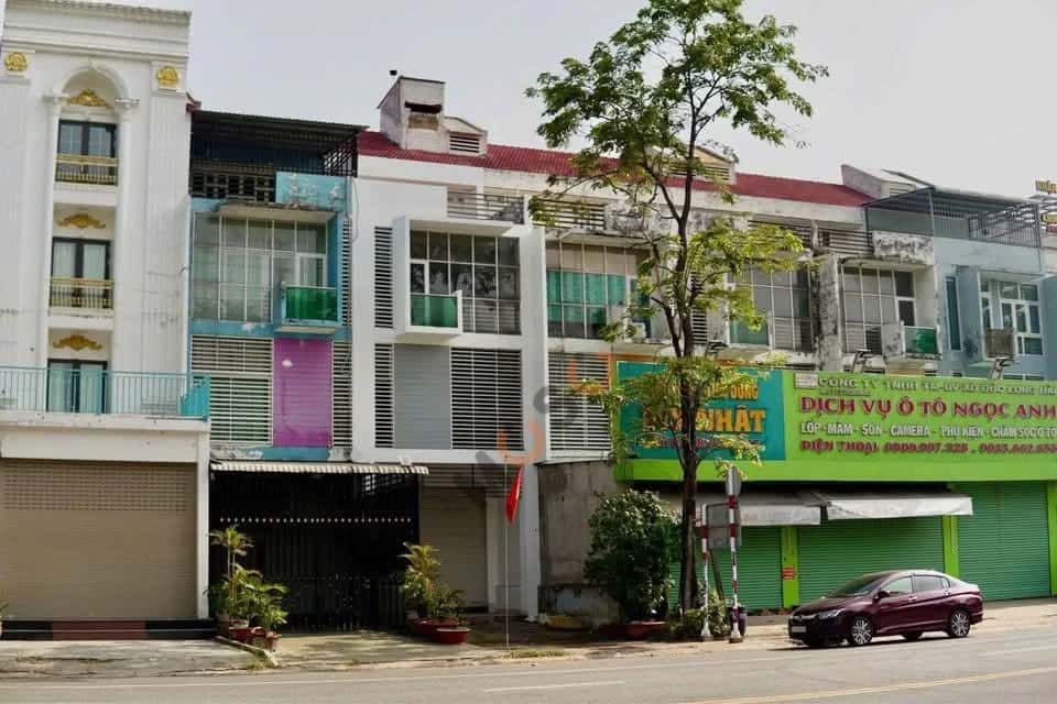 Bán nhà mặt tiền đường NK13 Thành phố Bến Cát, Bình Dương – 4 phòng ngủ, giá 3.5 tỷ — Hình 2 Bán nhà mặt tiền đường NK13 Thành phố Bến Cát, Bình Dương – 4 phòng ngủ, giá 3.5 tỷ — Hình 2