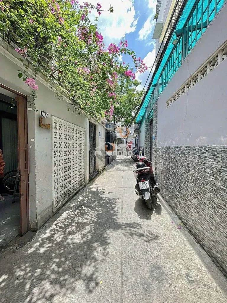 Cho thuê nhà hẻm đg.cmt8 Quận Tân Bình, TP.HCM – 1 phòng ngủ, giá 6 triệu Cho thuê nhà hẻm đg.cmt8 Quận Tân Bình, TP.HCM – 1 phòng ngủ, giá 6 triệu