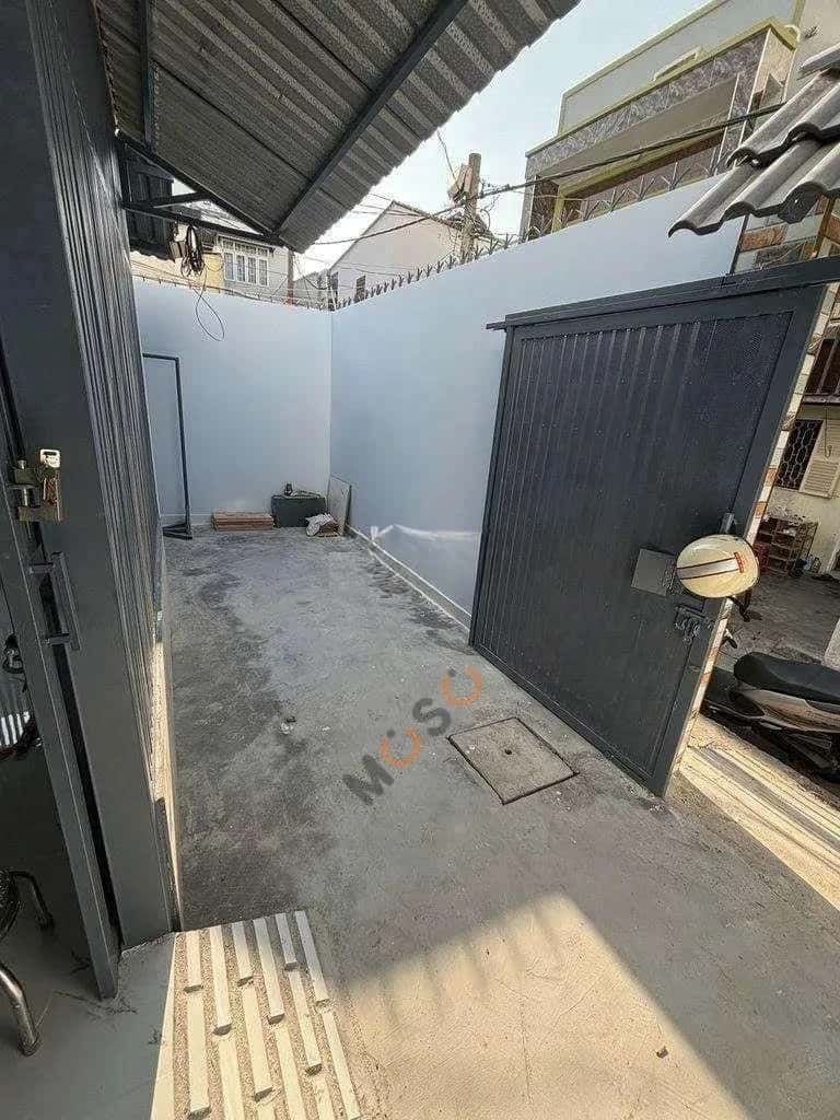 Cho thuê nhà hẻm Quận 7, TP.HCM – 3 phòng ngủ, giá 15 triệu — Hình 2 Cho thuê nhà hẻm Quận 7, TP.HCM – 3 phòng ngủ, giá 15 triệu — Hình 2