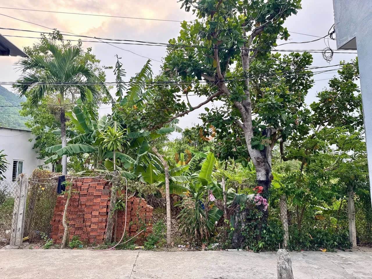Bán đất thôn Phước Hạ Thành phố Nha Trang, Khánh Hòa – giá 2 tỷ Bán đất thôn Phước Hạ Thành phố Nha Trang, Khánh Hòa – giá 2 tỷ