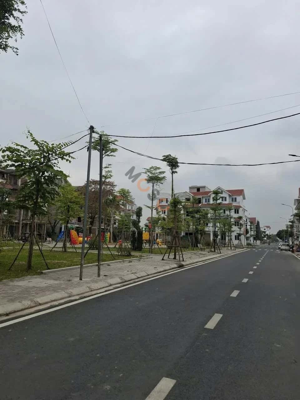 Bán nhà mặt tiền Hoàng Quốc Việt Huyện Đan Phượng, TP. Hà Nội – 8 phòng ngủ, giá 29.9 tỷ — Hình 3 Bán nhà mặt tiền Hoàng Quốc Việt Huyện Đan Phượng, TP. Hà Nội – 8 phòng ngủ, giá 29.9 tỷ — Hình 3