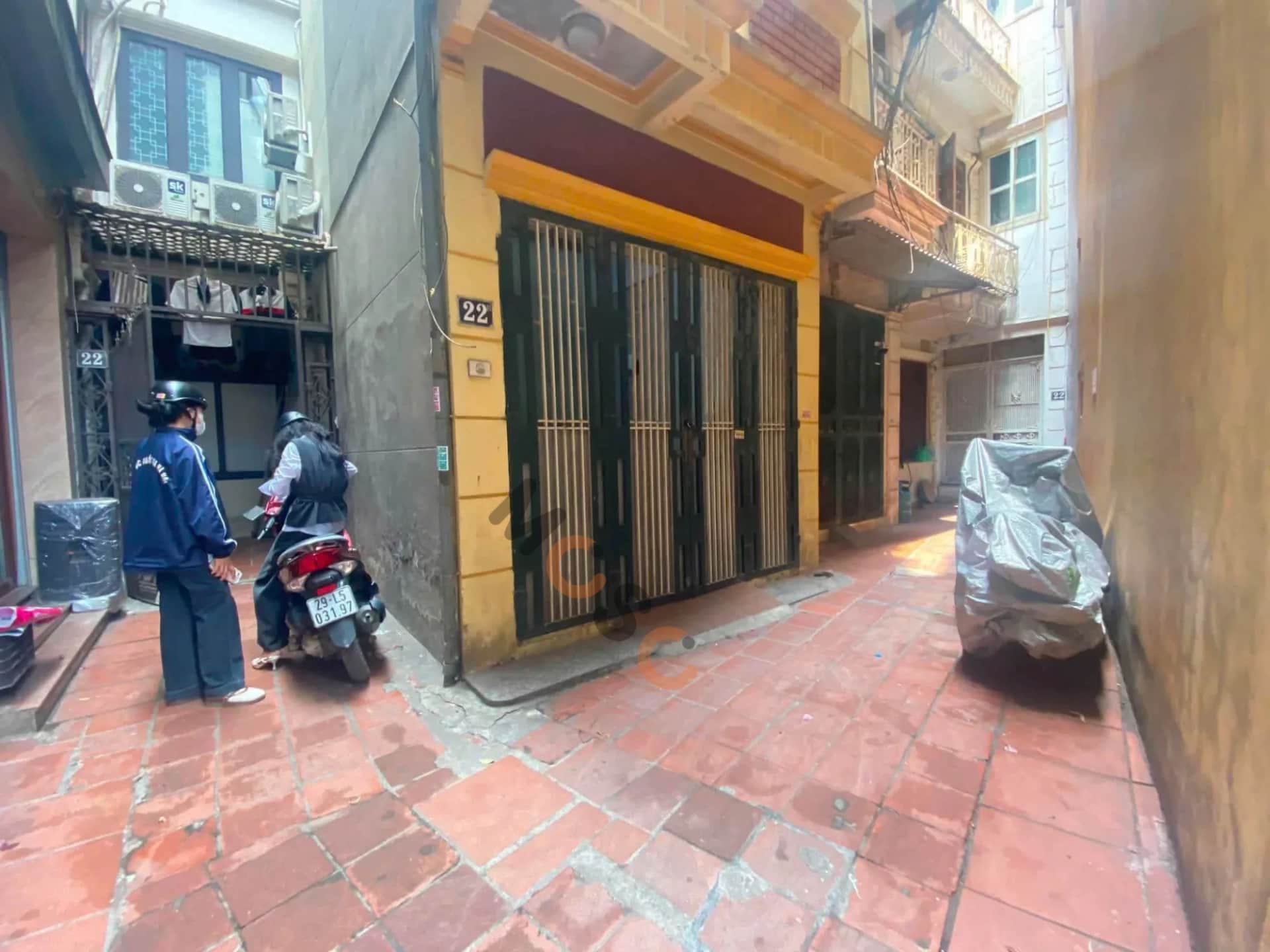 Bán nhà hẻm Lạc Long Quân Quận Cầu Giấy, TP. Hà Nội – 5 phòng ngủ, giá 7.8 tỷ Bán nhà hẻm Lạc Long Quân Quận Cầu Giấy, TP. Hà Nội – 5 phòng ngủ, giá 7.8 tỷ