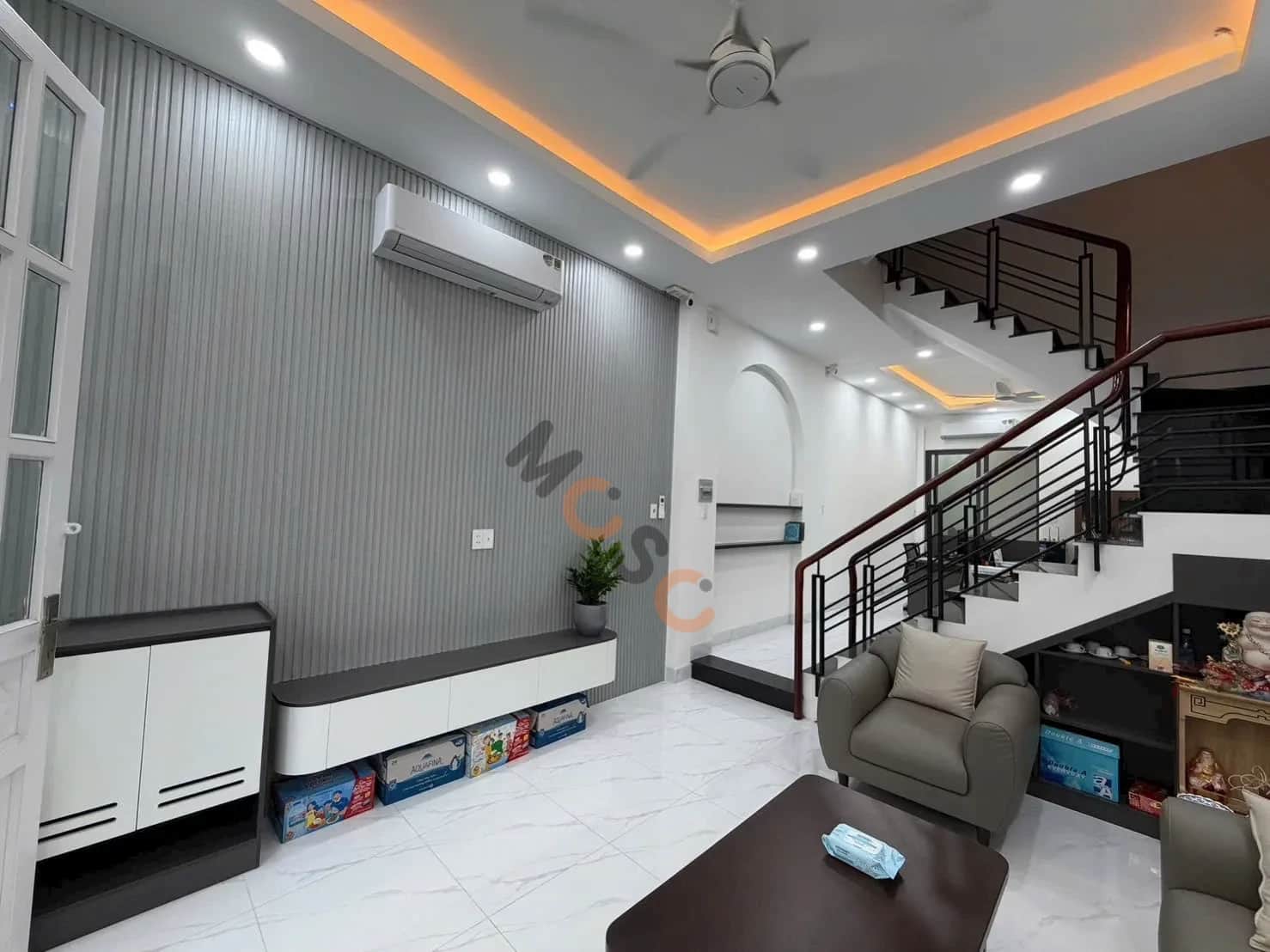 Bán nhà hẻm Đường Âu Cơ Quận Tân Bình, TP.HCM – 4 phòng ngủ, giá 9.2 tỷ Bán nhà hẻm Đường Âu Cơ Quận Tân Bình, TP.HCM – 4 phòng ngủ, giá 9.2 tỷ