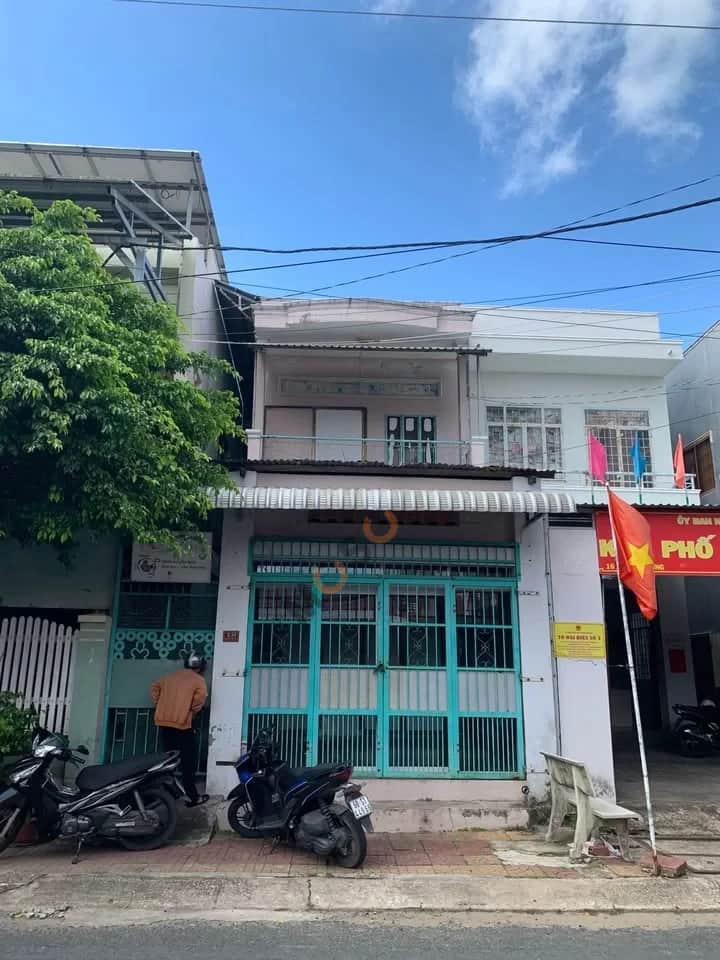 Bán nhà mặt tiền Quang Trung Thành phố Rạch Giá, Kiên Giang – 2 phòng ngủ, giá 2.5 tỷ Bán nhà mặt tiền Quang Trung Thành phố Rạch Giá, Kiên Giang – 2 phòng ngủ, giá 2.5 tỷ