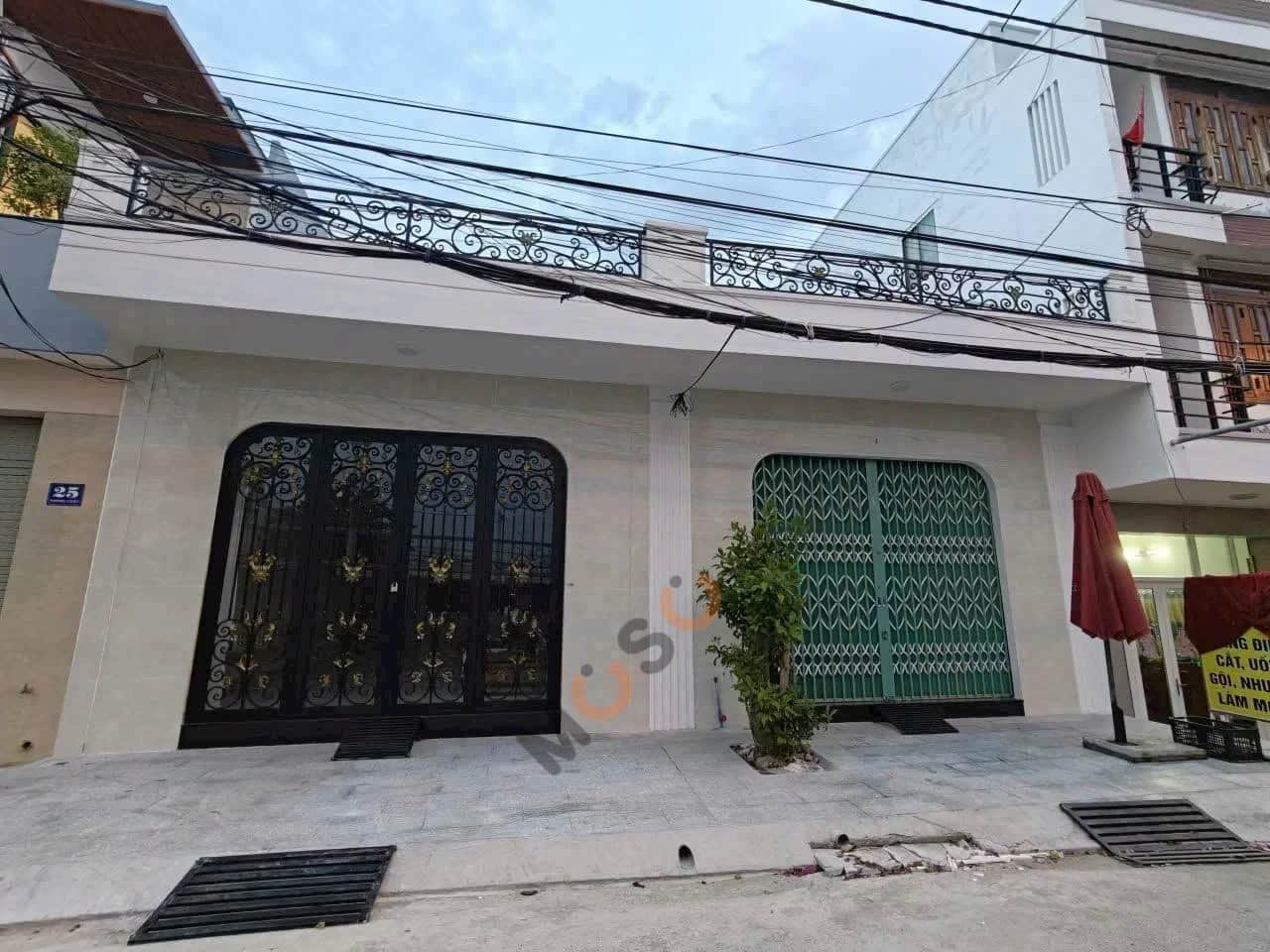 Bán nhà mặt tiền Phong Châu Thành phố Nha Trang, Khánh Hòa – 2 phòng ngủ, giá 5.8 tỷ Bán nhà mặt tiền Phong Châu Thành phố Nha Trang, Khánh Hòa – 2 phòng ngủ, giá 5.8 tỷ