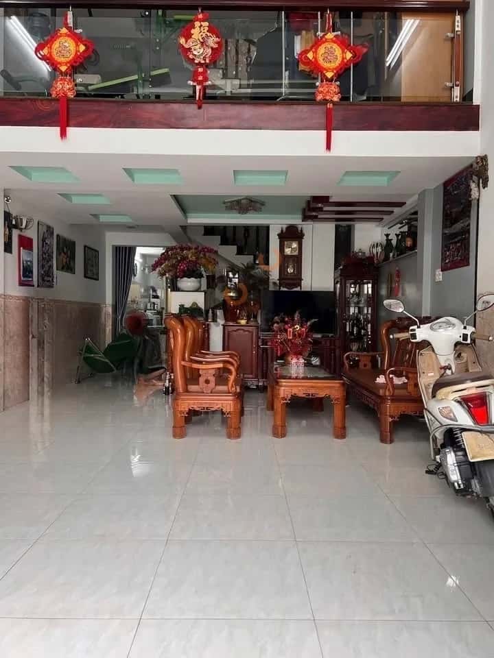 Bán nhà hẻm Phạm Thị Tân Thành phố Thủ Dầu Một, Bình Dương – 3 phòng ngủ, giá 5.3 tỷ — Hình 2 Bán nhà hẻm Phạm Thị Tân Thành phố Thủ Dầu Một, Bình Dương – 3 phòng ngủ, giá 5.3 tỷ — Hình 2