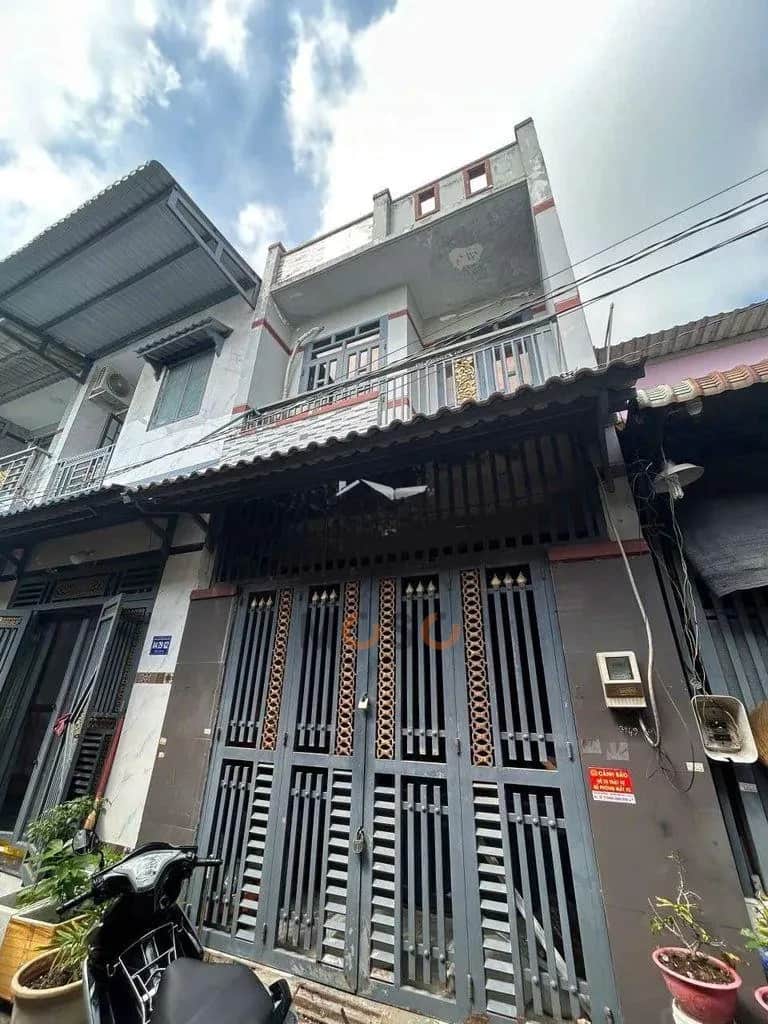 Cho thuê nhà hẻm Đường 1C Huyện Bình Chánh, TP.HCM – 2 phòng ngủ, giá 4.5 triệu Cho thuê nhà hẻm Đường 1C Huyện Bình Chánh, TP.HCM – 2 phòng ngủ, giá 4.5 triệu
