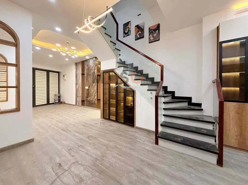 Cho thuê nhà hẻm Nguyễn Văn Trỗi Quận Phú Nhuận, TP.HCM – 5 phòng ngủ, giá 28 triệu — Hình 2 Cho thuê nhà hẻm Nguyễn Văn Trỗi Quận Phú Nhuận, TP.HCM – 5 phòng ngủ, giá 28 triệu — Hình 2