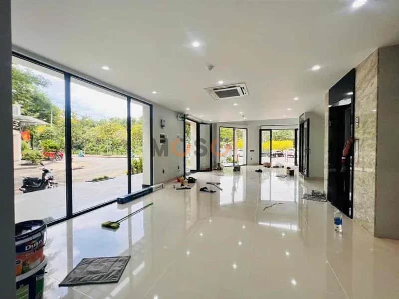 Cho thuê nhà mặt tiền Song Hành Quận 2 cũ, TP. Thủ Đức – giá 80 triệu Cho thuê nhà mặt tiền Song Hành Quận 2 cũ, TP. Thủ Đức – giá 80 triệu