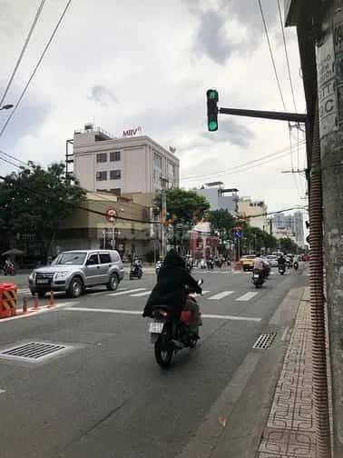 Cho thuê nhà mặt tiền Nguyễn Thị Thập Quận 7, TP.HCM – giá 180 triệu — Hình 2 Cho thuê nhà mặt tiền Nguyễn Thị Thập Quận 7, TP.HCM – giá 180 triệu — Hình 2