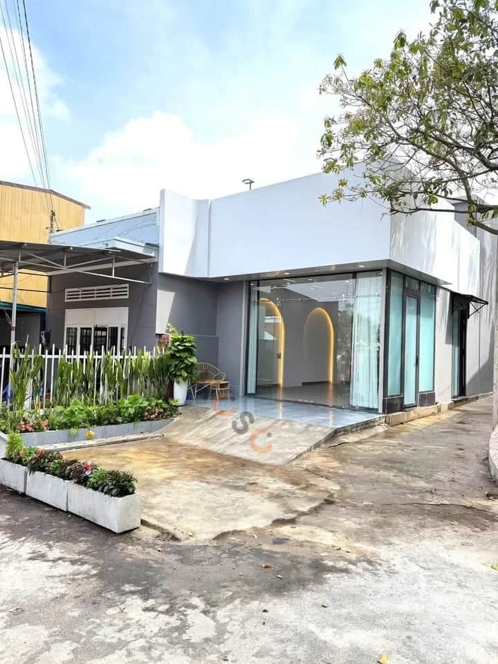 Bán nhà mặt tiền Nguyễn Trãi Thành phố Buôn Ma Thuột, Đắk Lắk – 3 phòng ngủ, giá 6.4 tỷ Bán nhà mặt tiền Nguyễn Trãi Thành phố Buôn Ma Thuột, Đắk Lắk – 3 phòng ngủ, giá 6.4 tỷ