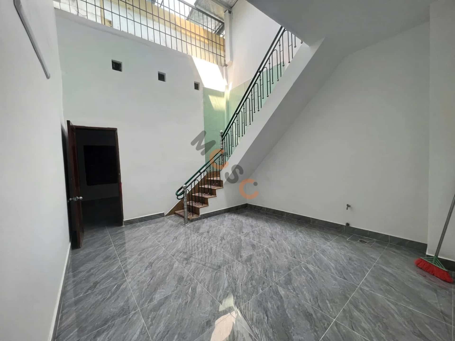 Cho thuê nhà hẻm Đường 23/10 Thành phố Nha Trang, Khánh Hòa – 6 phòng ngủ, giá 25 triệu — Hình 3 Cho thuê nhà hẻm Đường 23/10 Thành phố Nha Trang, Khánh Hòa – 6 phòng ngủ, giá 25 triệu — Hình 3