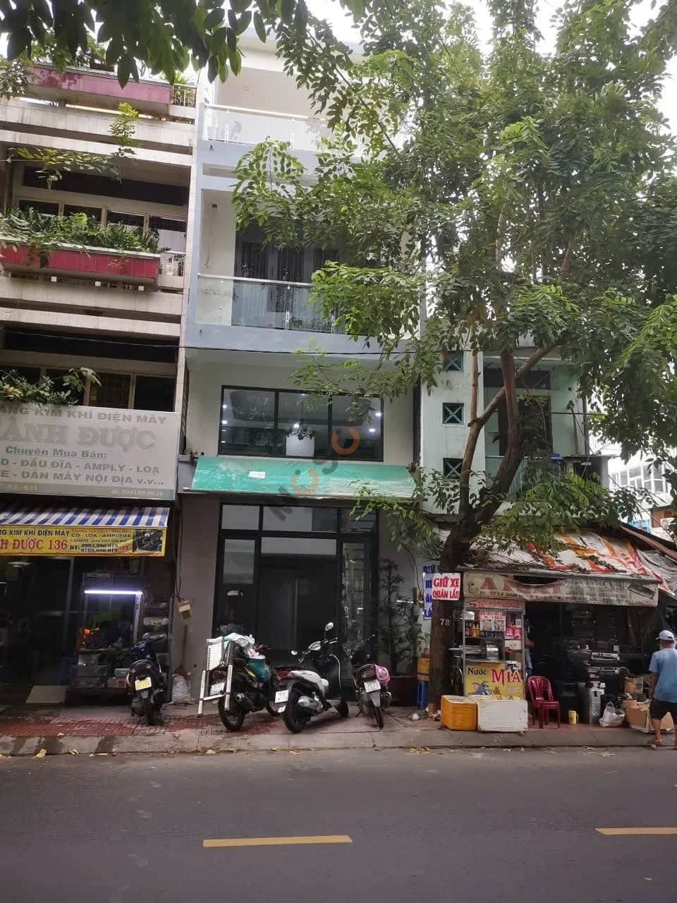Main image Main image