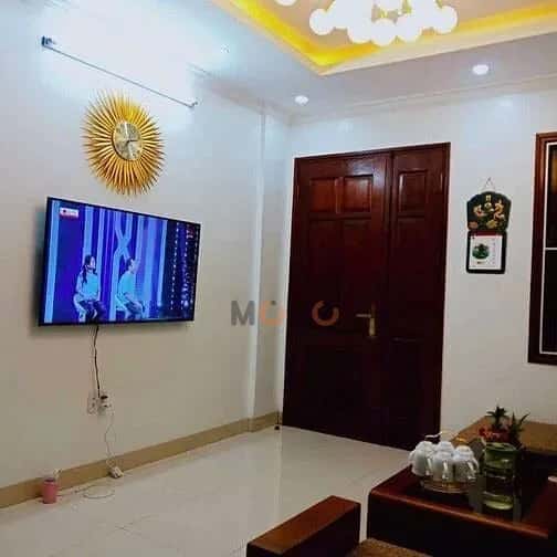 Cho thuê nhà hẻm Long Biên, Hà Nội – 2 phòng ngủ, giá 9 triệu — Hình 2 Cho thuê nhà hẻm Long Biên, Hà Nội – 2 phòng ngủ, giá 9 triệu — Hình 2