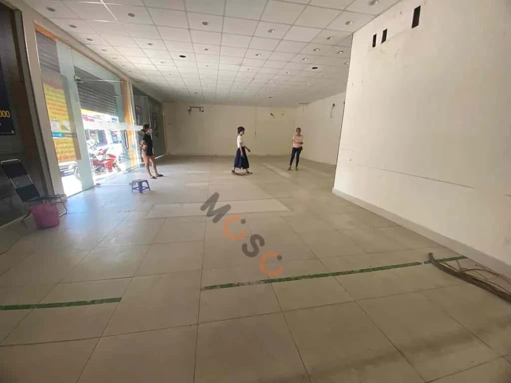 Cho thuê nhà mặt tiền Hoàng Diệu Hải Châu, Đà Nẵng – 4 phòng ngủ, giá 50 triệu — Hình 3 Cho thuê nhà mặt tiền Hoàng Diệu Hải Châu, Đà Nẵng – 4 phòng ngủ, giá 50 triệu — Hình 3