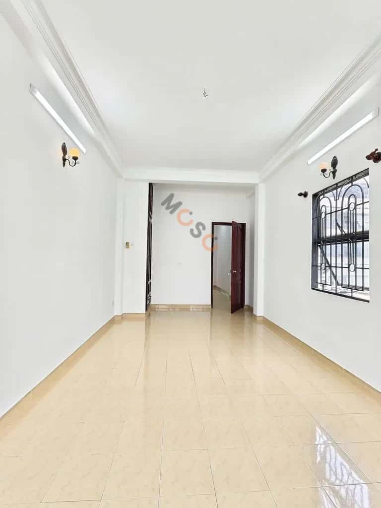 Cho thuê nhà mặt tiền Rạch Bùng Binh Quận 3, TP.HCM – 5 phòng ngủ, giá 37 triệu — Hình 3 Cho thuê nhà mặt tiền Rạch Bùng Binh Quận 3, TP.HCM – 5 phòng ngủ, giá 37 triệu — Hình 3