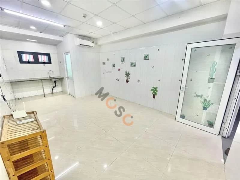 Main image Main image
