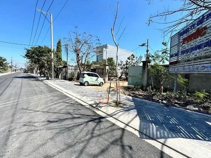 Cho thuê nhà mặt tiền Đường Nhị Bình Huyện Hóc Môn, TP.HCM – giá 7 triệu Cho thuê nhà mặt tiền Đường Nhị Bình Huyện Hóc Môn, TP.HCM – giá 7 triệu