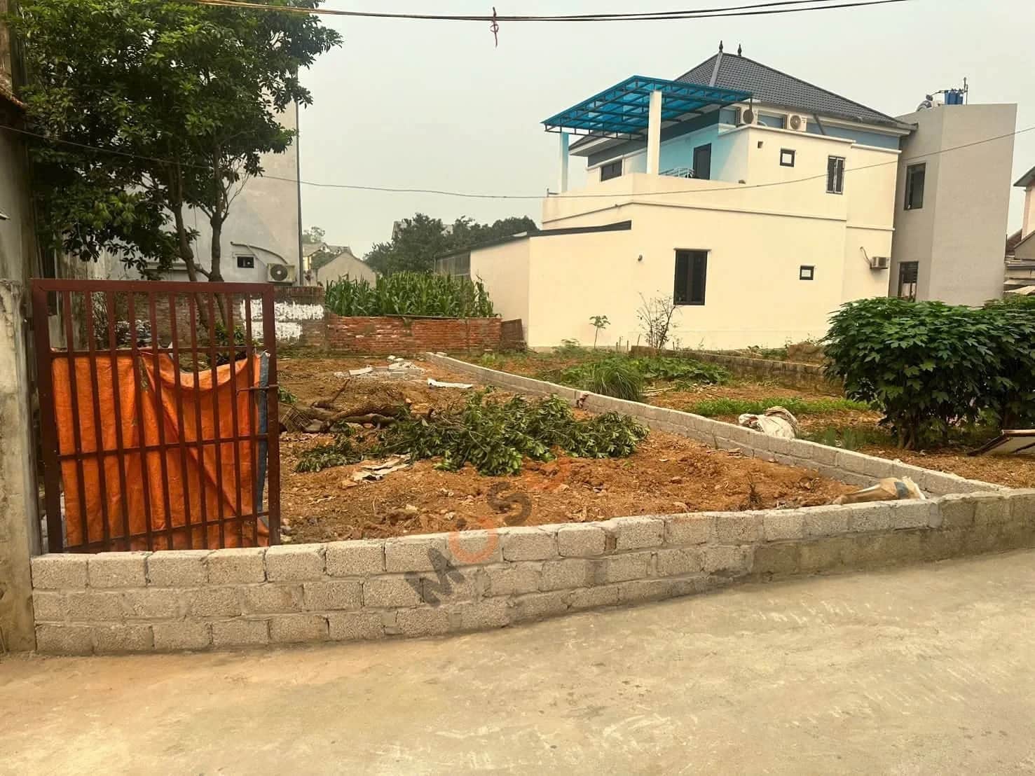 Bán đất Đội 4, thôn Đông Hạ Huyện Quốc Oai, TP. Hà Nội – giá 1.9 tỷ Bán đất Đội 4, thôn Đông Hạ Huyện Quốc Oai, TP. Hà Nội – giá 1.9 tỷ