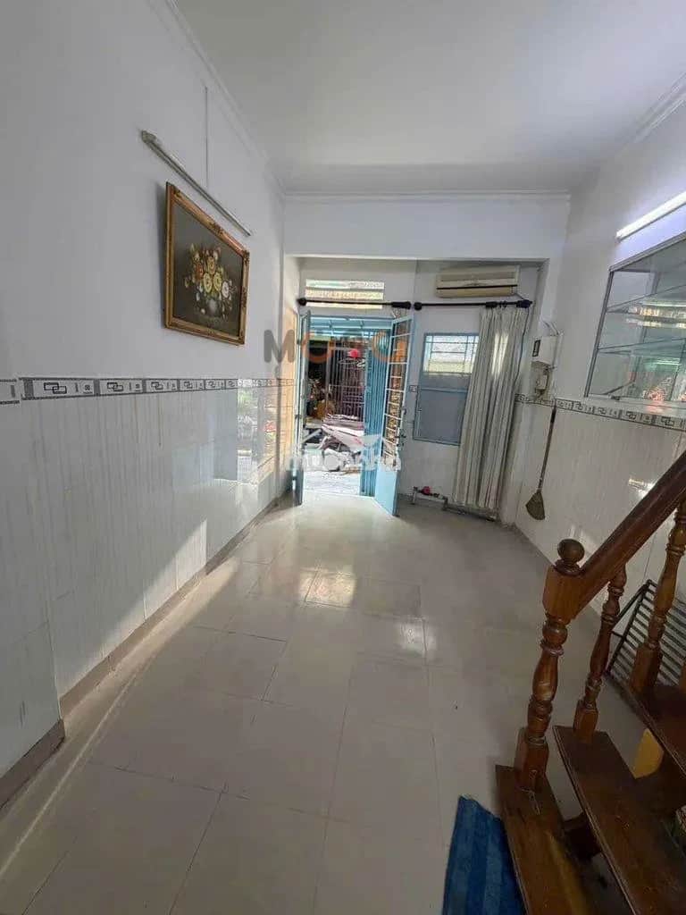 Main image Main image