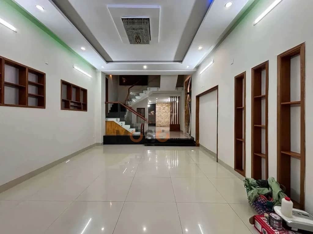 Cho thuê nhà mặt tiền Lý Nhân Tông Hải Châu, Đà Nẵng – 5 phòng ngủ, giá 19 triệu Cho thuê nhà mặt tiền Lý Nhân Tông Hải Châu, Đà Nẵng – 5 phòng ngủ, giá 19 triệu