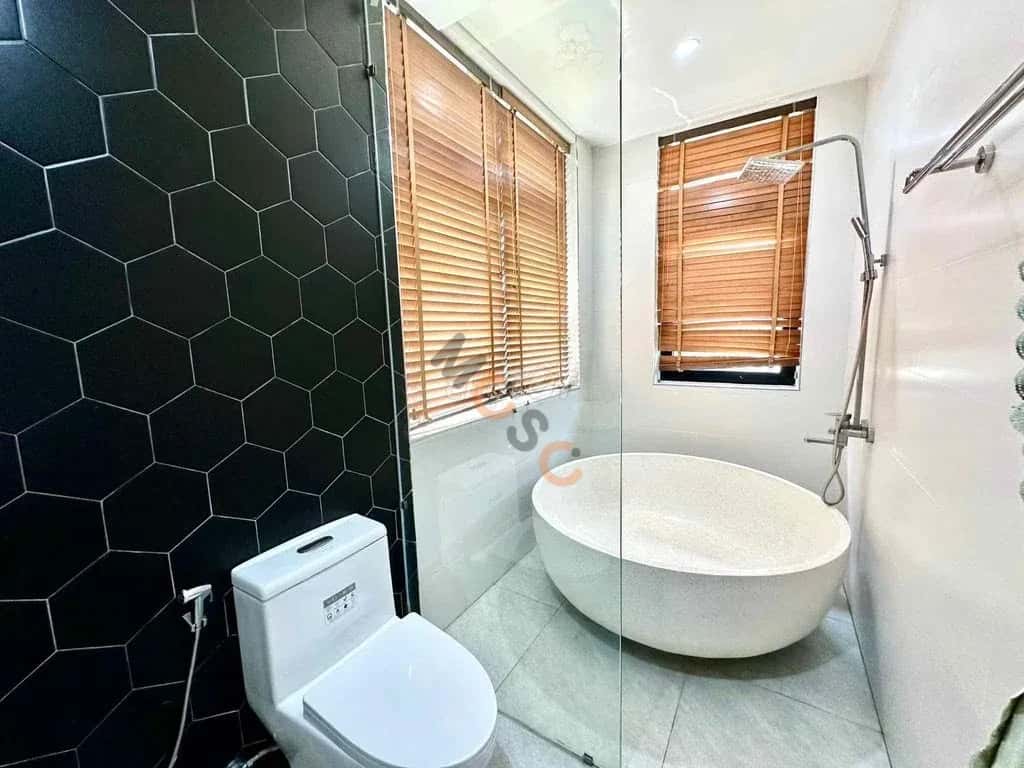 Cho thuê nhà hẻm Khúc Thừa Dụ Hội An, Quảng Nam – 7 phòng ngủ, giá 48 triệu — Hình 3 Cho thuê nhà hẻm Khúc Thừa Dụ Hội An, Quảng Nam – 7 phòng ngủ, giá 48 triệu — Hình 3