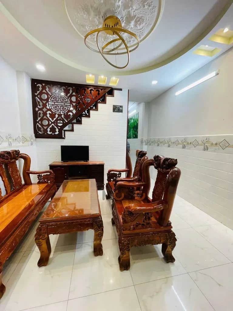 Cho thuê nhà mặt tiền Quận 9 cũ, TP. Thủ Đức – 3 phòng ngủ, giá 15 triệu Cho thuê nhà mặt tiền Quận 9 cũ, TP. Thủ Đức – 3 phòng ngủ, giá 15 triệu