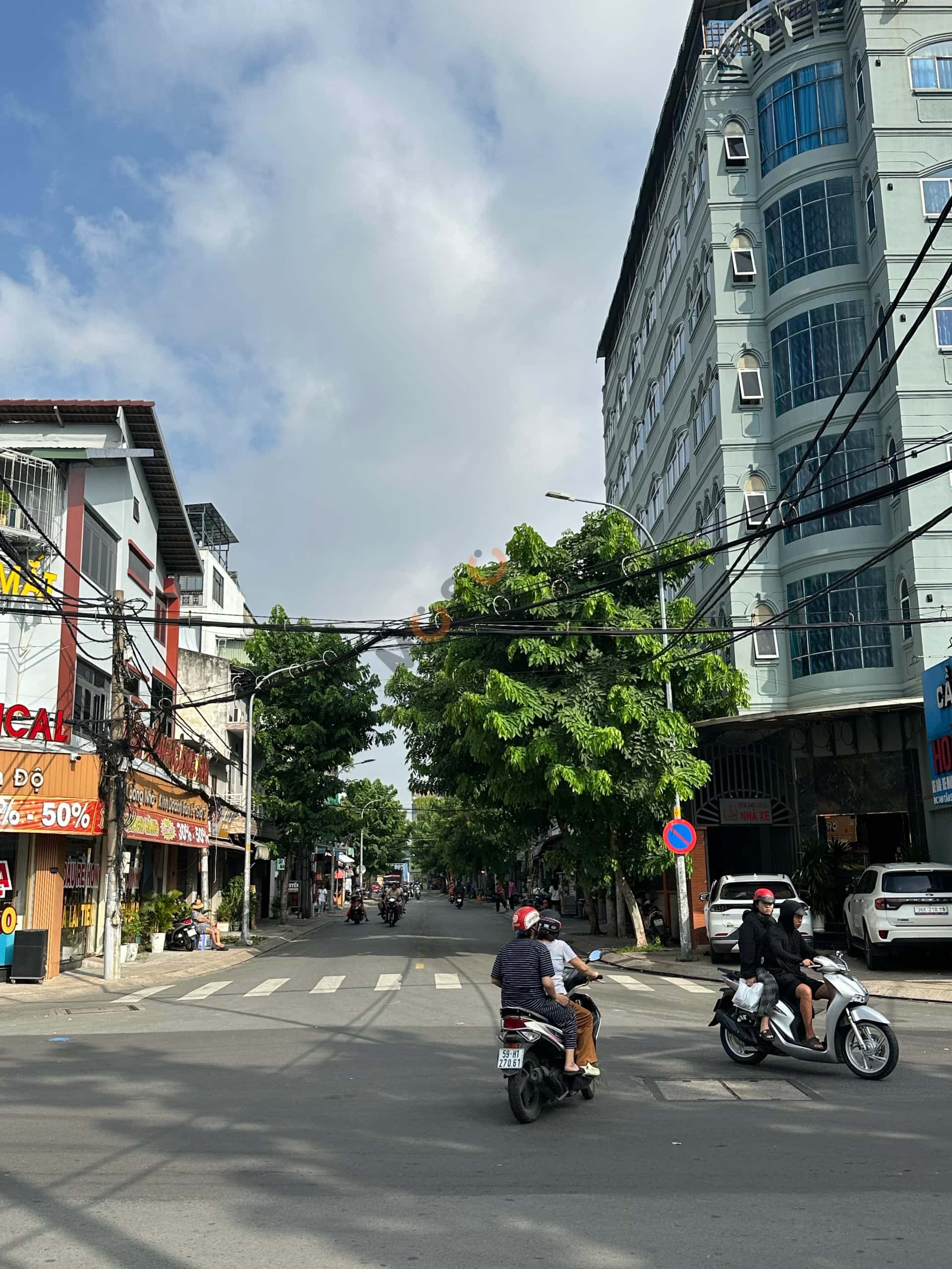 Bán nhà mặt tiền Tân Sơn Quận Gò Vấp, TP.HCM – 2 phòng ngủ, giá 30 tỷ — Hình 2 Bán nhà mặt tiền Tân Sơn Quận Gò Vấp, TP.HCM – 2 phòng ngủ, giá 30 tỷ — Hình 2