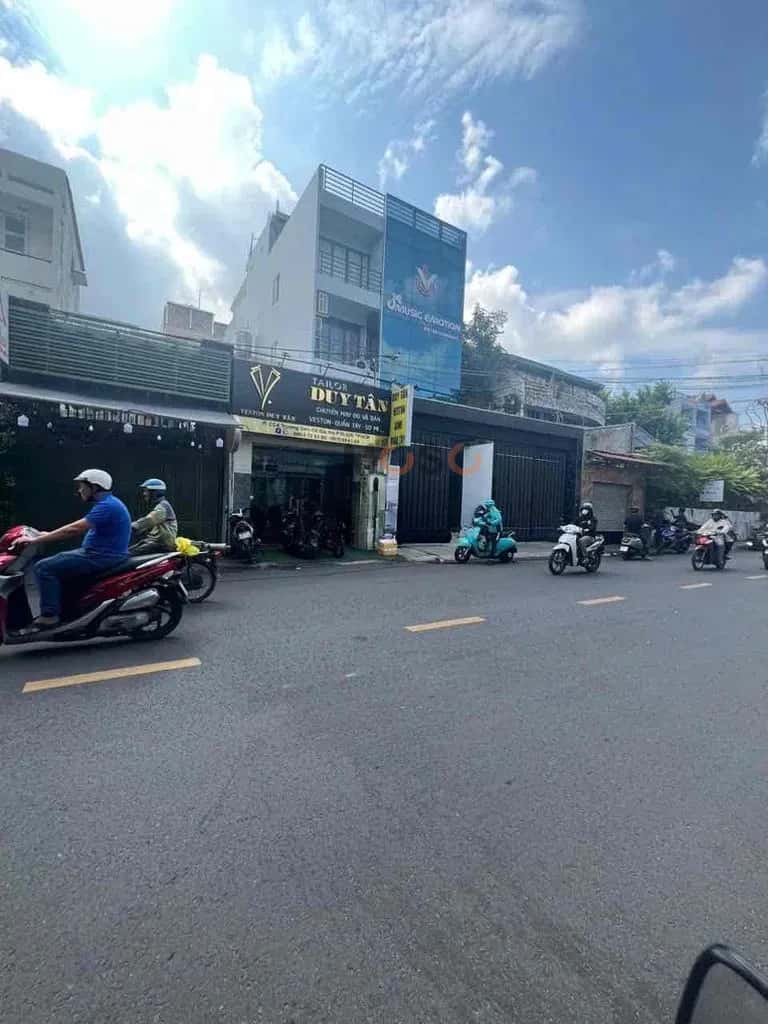 Cho thuê nhà mặt tiền Đường Trường Sơn Quận 10, TP.HCM – 3 phòng ngủ, giá 30 triệu — Hình 2 Cho thuê nhà mặt tiền Đường Trường Sơn Quận 10, TP.HCM – 3 phòng ngủ, giá 30 triệu — Hình 2