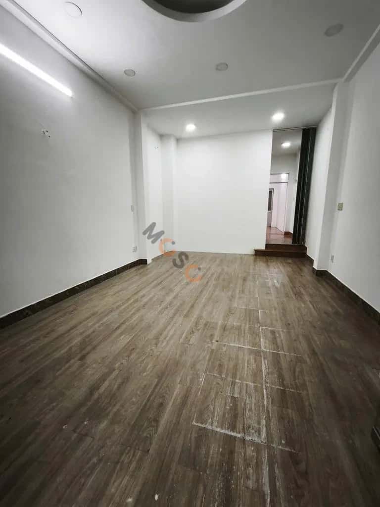 Cho thuê nhà mặt tiền Đường Ông Ích Khiêm Quận 11, TP.HCM – 4 phòng ngủ, giá 25 triệu — Hình 3 Cho thuê nhà mặt tiền Đường Ông Ích Khiêm Quận 11, TP.HCM – 4 phòng ngủ, giá 25 triệu — Hình 3