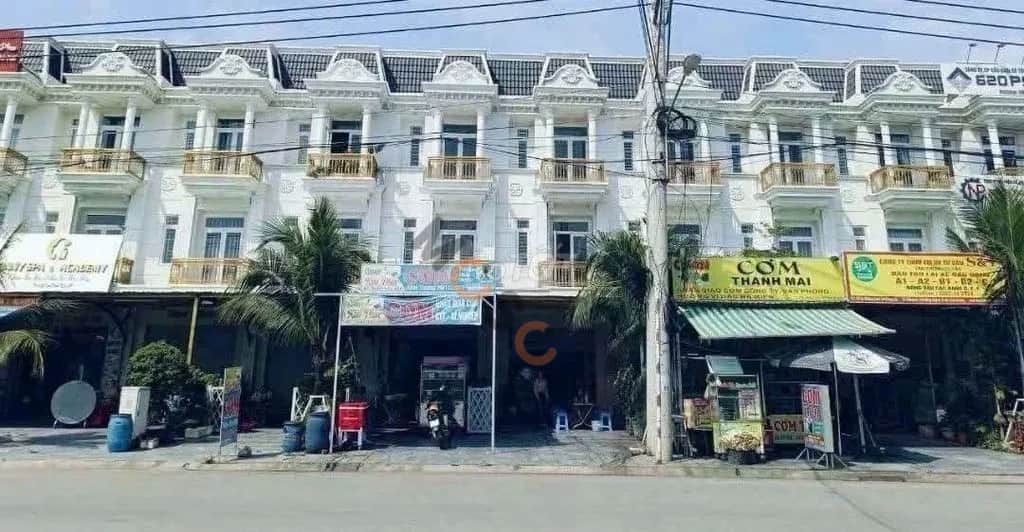 Cho thuê nhà mặt tiền Quốc lộ 1A Thành phố Dĩ An, TP.HCM – 4 phòng ngủ, giá 14 triệu Cho thuê nhà mặt tiền Quốc lộ 1A Thành phố Dĩ An, TP.HCM – 4 phòng ngủ, giá 14 triệu