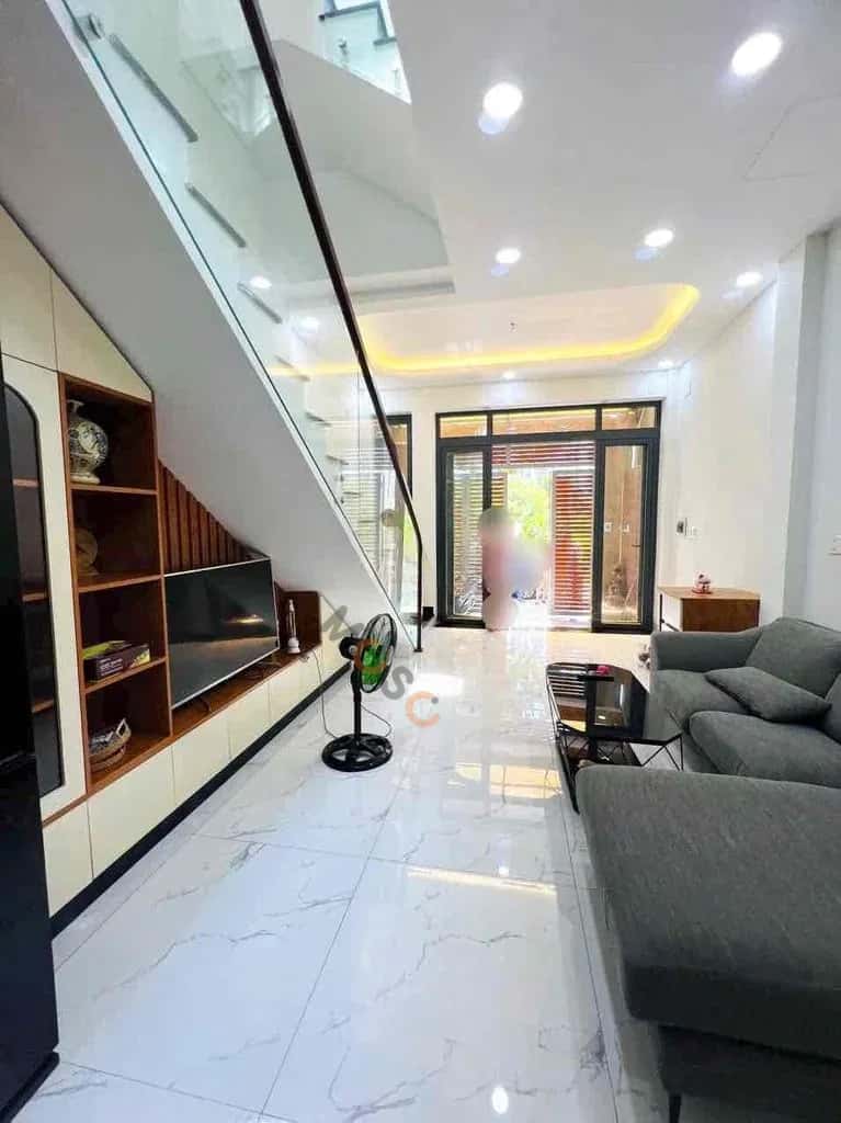 Cho thuê nhà hẻm Nguyễn Xiển Quận 9 cũ, TP.HCM – 4 phòng ngủ, giá 14.5 triệu — Hình 2 Cho thuê nhà hẻm Nguyễn Xiển Quận 9 cũ, TP.HCM – 4 phòng ngủ, giá 14.5 triệu — Hình 2
