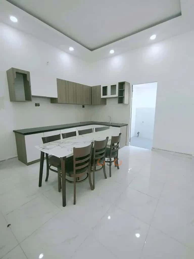 Cho thuê nhà hẻm Nguyễn Giản Thanh Quận 10, TP.HCM – 5 phòng ngủ, giá 22 triệu — Hình 3 Cho thuê nhà hẻm Nguyễn Giản Thanh Quận 10, TP.HCM – 5 phòng ngủ, giá 22 triệu — Hình 3