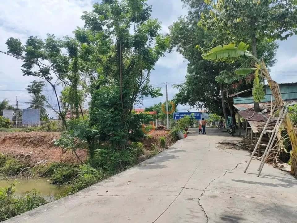 Bán đất Hoàng Lê Kha, Ấp Xóm Mới 1 Huyện Châu Thành, Tây Ninh – giá 700 triệu — Hình 3 Bán đất Hoàng Lê Kha, Ấp Xóm Mới 1 Huyện Châu Thành, Tây Ninh – giá 700 triệu — Hình 3