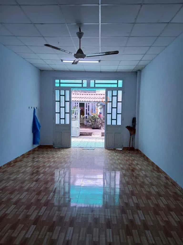Cho thuê nhà hẻm Chợ Phú Lạc Bình Chánh, TP.HCM – 3 phòng ngủ, giá 8 triệu — Hình 2 Cho thuê nhà hẻm Chợ Phú Lạc Bình Chánh, TP.HCM – 3 phòng ngủ, giá 8 triệu — Hình 2