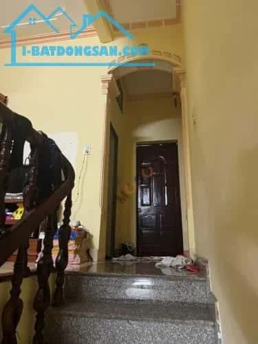 Cho thuê nhà hẻm Đà Nẵng Ngô Quyền, Hải Phòng – 3 phòng ngủ, giá 5.5 triệu — Hình 3 Cho thuê nhà hẻm Đà Nẵng Ngô Quyền, Hải Phòng – 3 phòng ngủ, giá 5.5 triệu — Hình 3