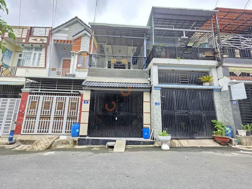 Bán nhà mặt tiền Đường Nguyễn Thị Tươi Dĩ An, TP.HCM – 2 phòng ngủ, giá 2.9 tỷ Bán nhà mặt tiền Đường Nguyễn Thị Tươi Dĩ An, TP.HCM – 2 phòng ngủ, giá 2.9 tỷ