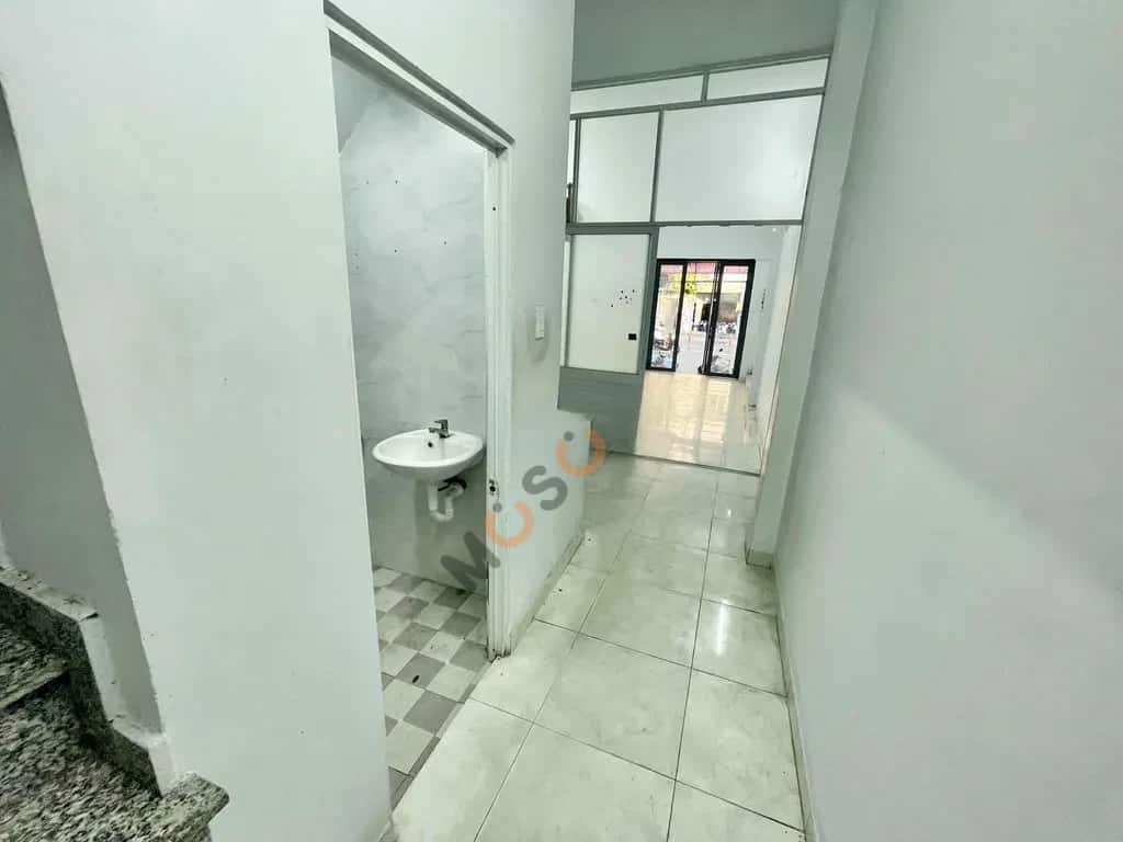 Cho thuê nhà mặt tiền Đường Võ Liêm Sơn Quận 8, TP.HCM – 2 phòng ngủ, giá 18 triệu — Hình 3 Cho thuê nhà mặt tiền Đường Võ Liêm Sơn Quận 8, TP.HCM – 2 phòng ngủ, giá 18 triệu — Hình 3