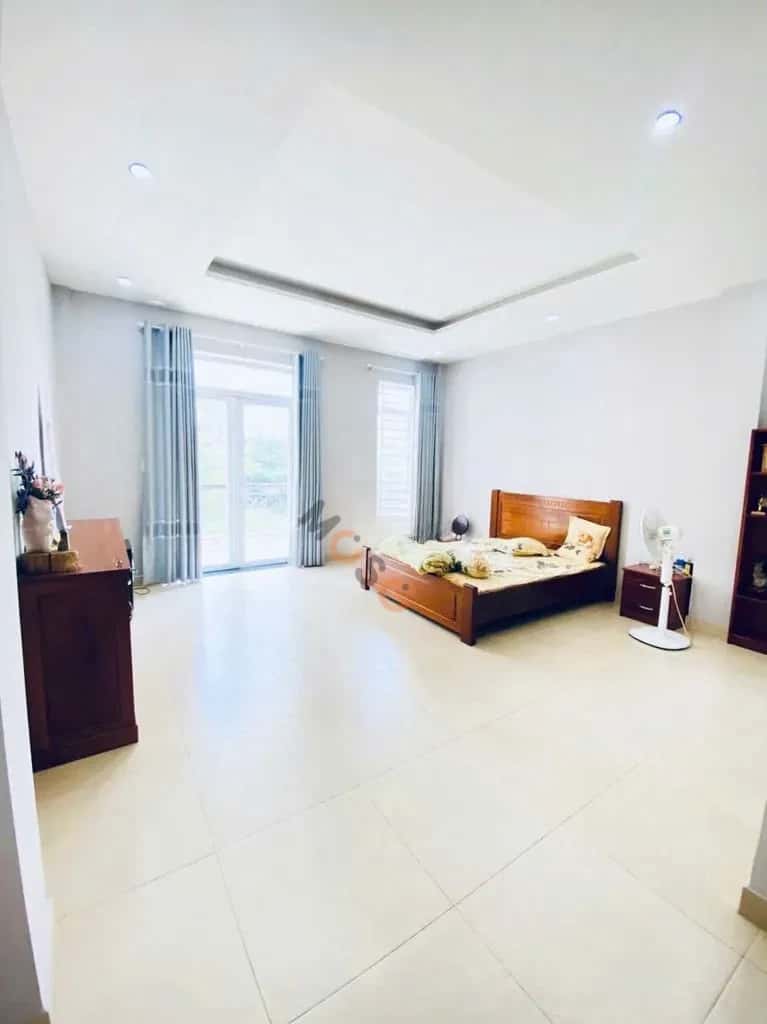 Cho thuê nhà mặt tiền Phạm Văn Hai Tân Bình, TP.HCM – 6 phòng ngủ, giá 26 triệu — Hình 3 Cho thuê nhà mặt tiền Phạm Văn Hai Tân Bình, TP.HCM – 6 phòng ngủ, giá 26 triệu — Hình 3