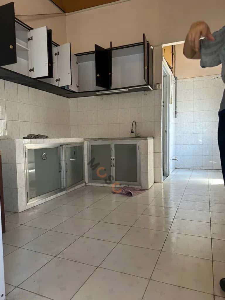 Cho thuê nhà hẻm Đường Nguyễn Văn Cừ Quận 1, TP.HCM – 5 phòng ngủ, giá 18 triệu — Hình 3 Cho thuê nhà hẻm Đường Nguyễn Văn Cừ Quận 1, TP.HCM – 5 phòng ngủ, giá 18 triệu — Hình 3