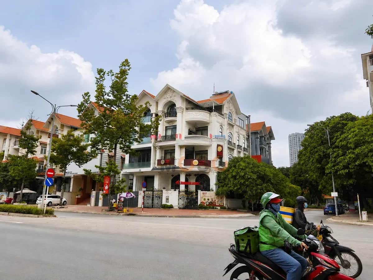 Cho thuê văn phòng Nguyễn Thị Thập Quận 7, TP.HCM – giá 220 triệu Cho thuê văn phòng Nguyễn Thị Thập Quận 7, TP.HCM – giá 220 triệu
