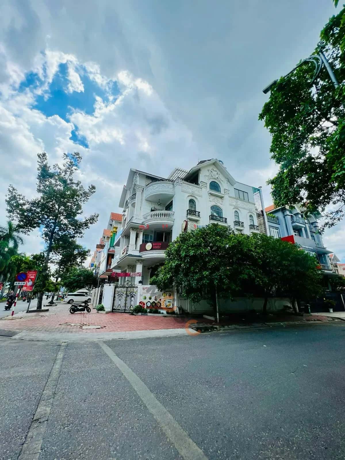 Cho thuê văn phòng Nguyễn Thị Thập Quận 7, TP.HCM – giá 220 triệu — Hình 3 Cho thuê văn phòng Nguyễn Thị Thập Quận 7, TP.HCM – giá 220 triệu — Hình 3